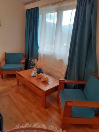 Гостевой дом Casa Insorita Синая Стандартный двухместный номер с 2 отдельными кроватями и видом на горы-1